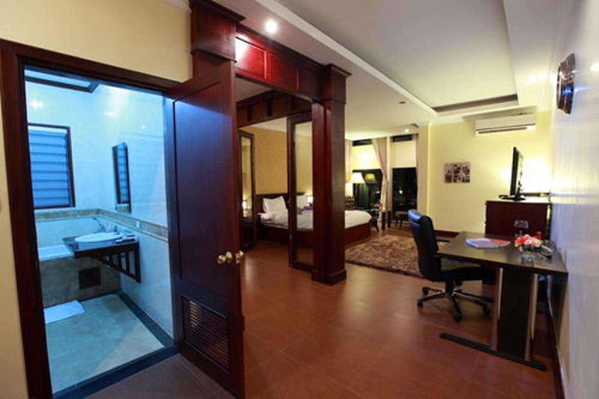 Seasons Riverside Hotel Vientiane Extérieur photo